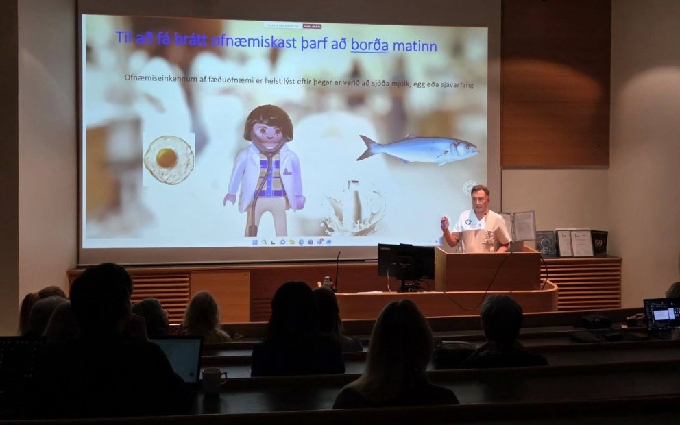 Michael Clausen með erindið 